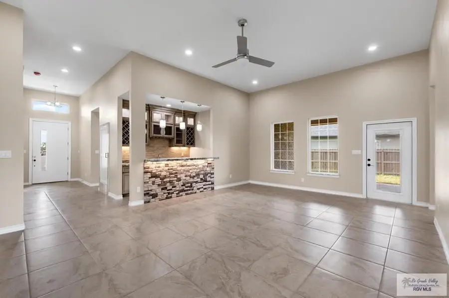 2402 S Christian Cir, Harlingen, TX 78550 - #2