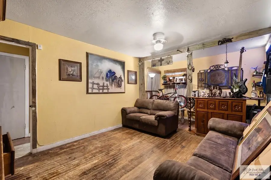 1613 S F St, Harlingen, TX 78550 - #2