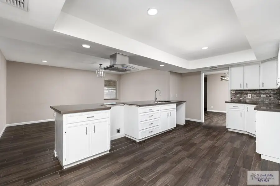 917 Matz Ave., Harlingen, TX 78550 - #3