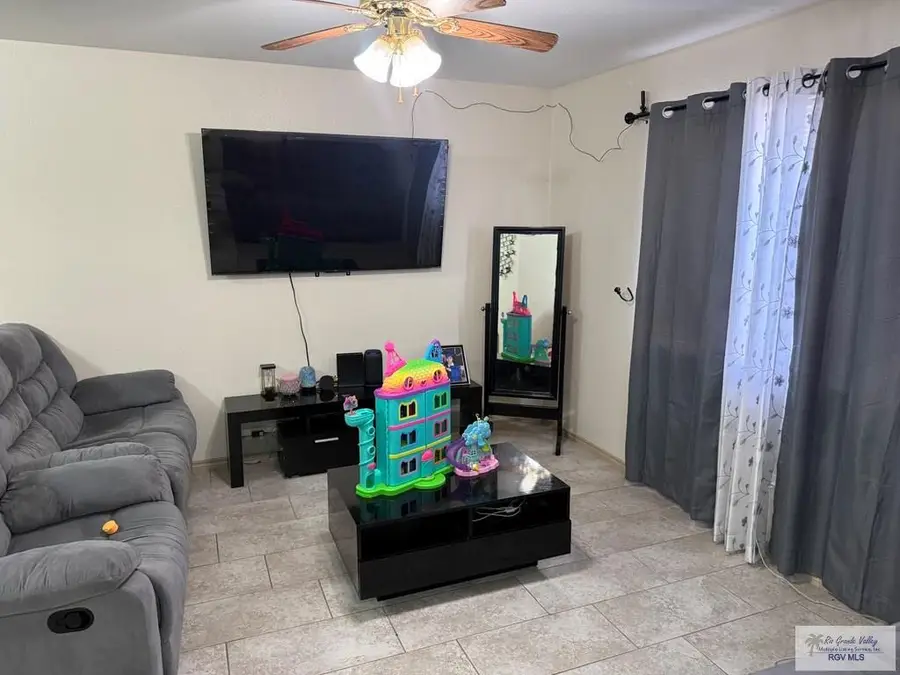 373 San Eugenio, Brownsville, TX 78521 - #3