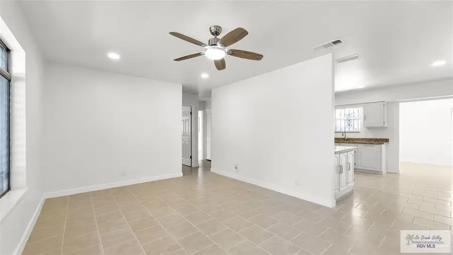 206 E Dunkin Cir, Harlingen, TX 78550 - #2
