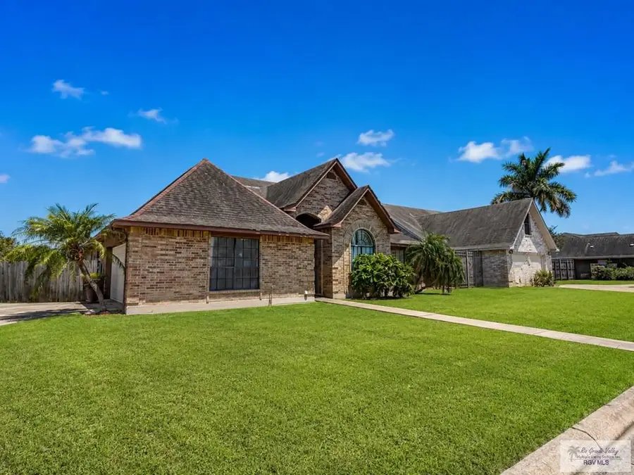 254 Sagua La Grande Ave., Brownsville, TX 78521 - #3