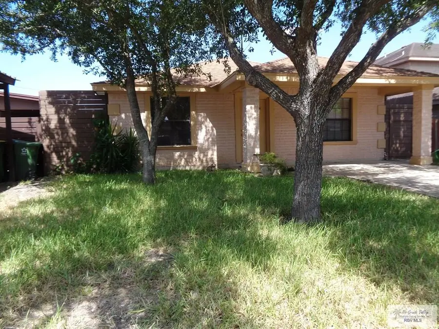 3421 Nottingham Dr., Brownsville, TX 78526 - #2