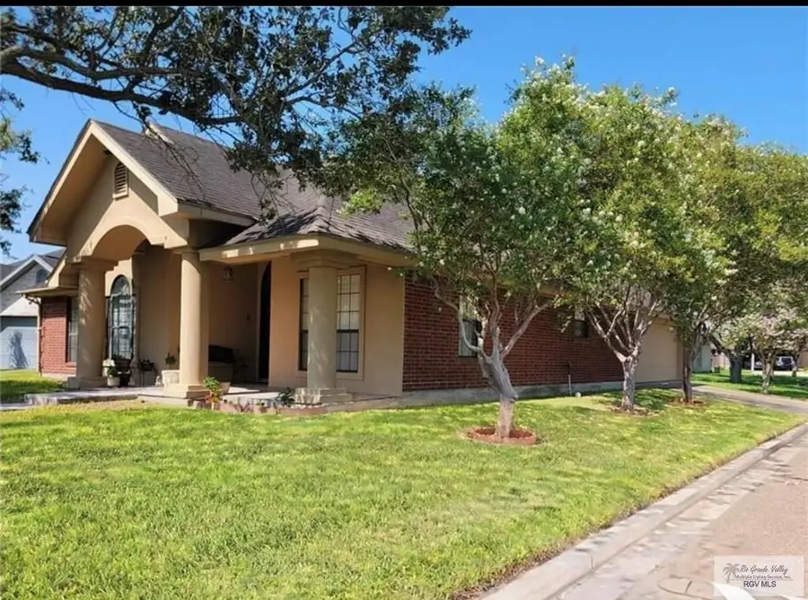 904 Agarita Ct, Elsa, TX 78543 - #2