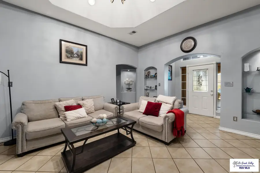 3275 Mano Dr., Brownsville, TX 78520 - #3
