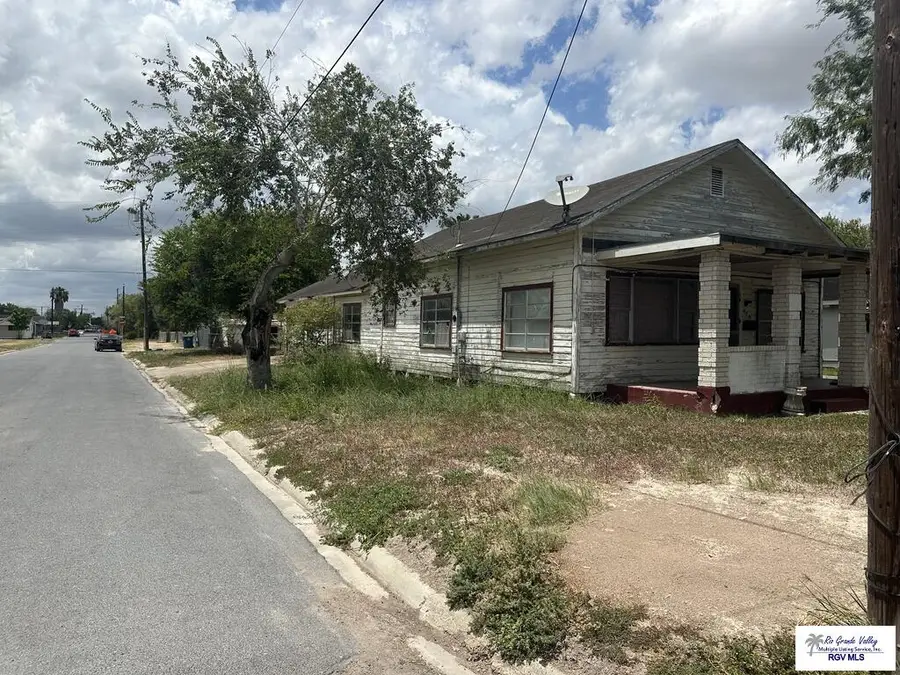 490 Corral St, San Benito, TX 78586 - #2