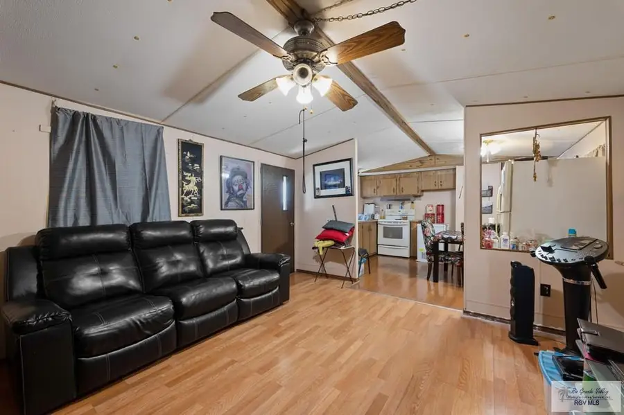 19 N Texoma St., Los Fresnos, TX 78566 - #3
