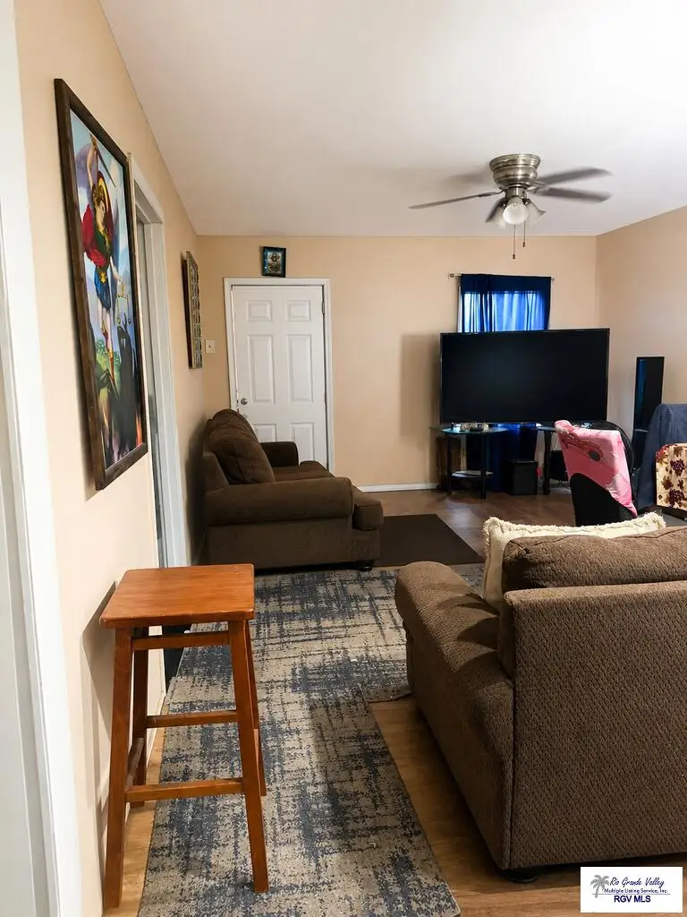 1017 W Jefferson Ave, Harlingen, TX 78550 - #2
