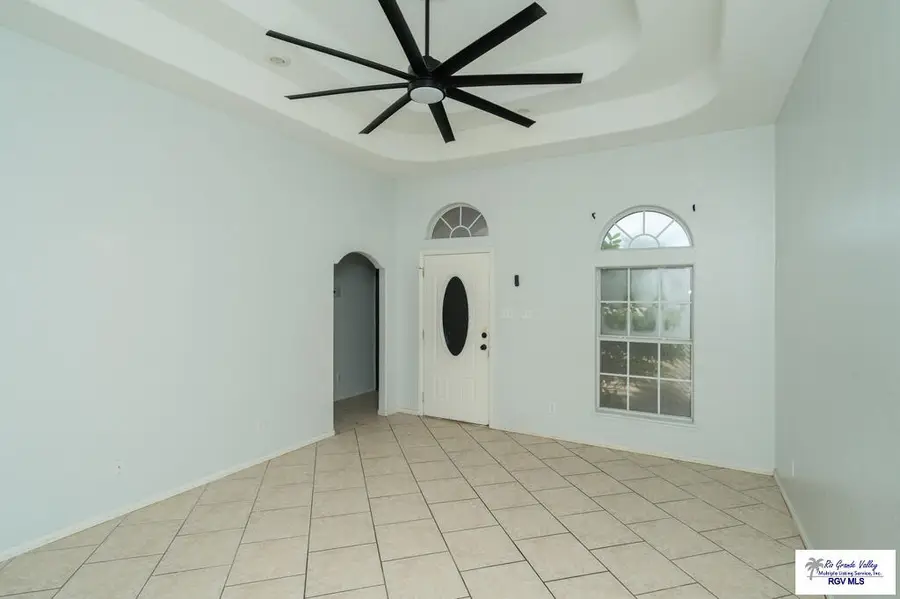 1003 W Toffee Dr, Pharr, TX 78577 - #2
