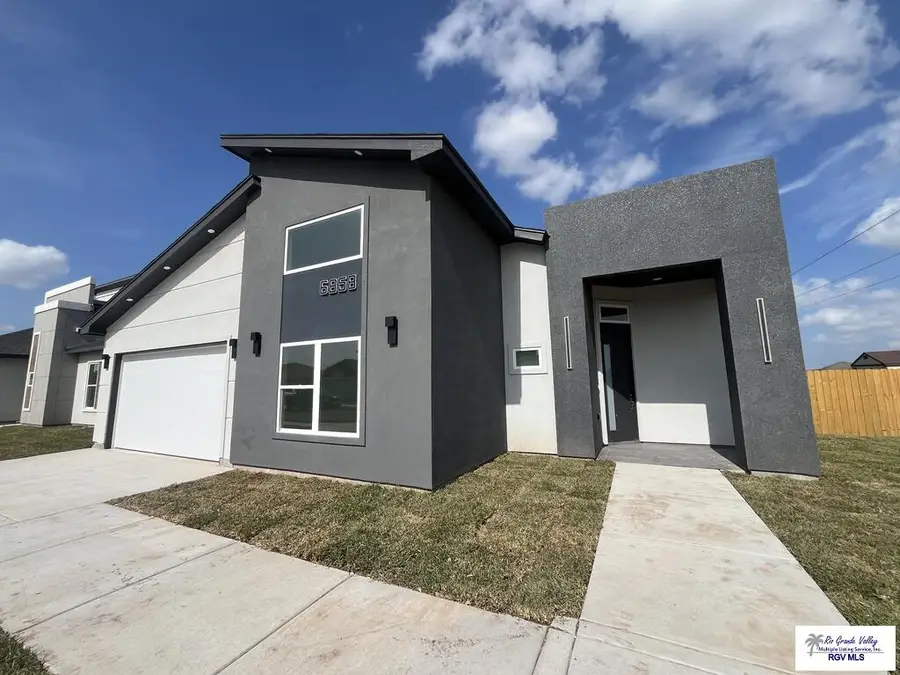 6858 Woodlands Ave., Brownsville, TX 78526 - #3