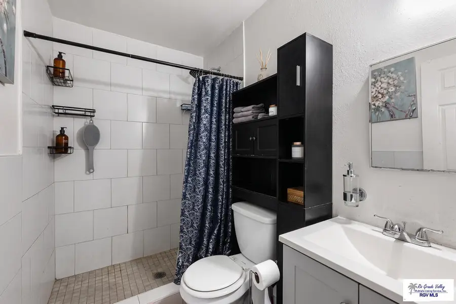 817 E Madison Ave, Harlingen, TX 78550 - #3