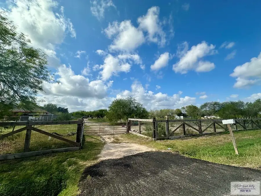 4456 S Browne St, Brownsville, TX 78521 - #3