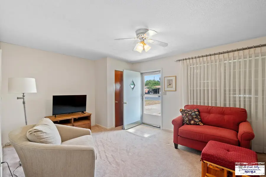 110 E Davis St, Harlingen, TX 78550 - #2