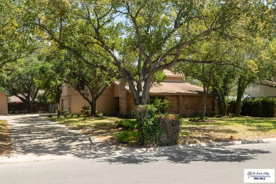 2910 Clifford Dr., Harlingen, TX 78550 - #2