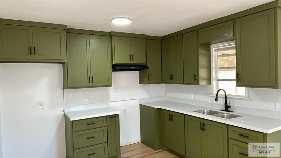 1909 Rosedal Dr., Brownsville, TX 78521 - #2
