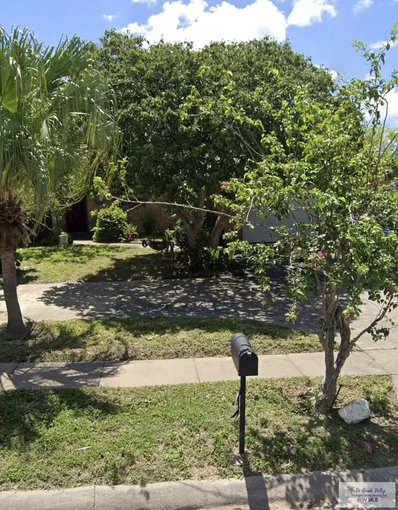 408 Winnepeg Ave, Brownsville, TX 78521 - #1