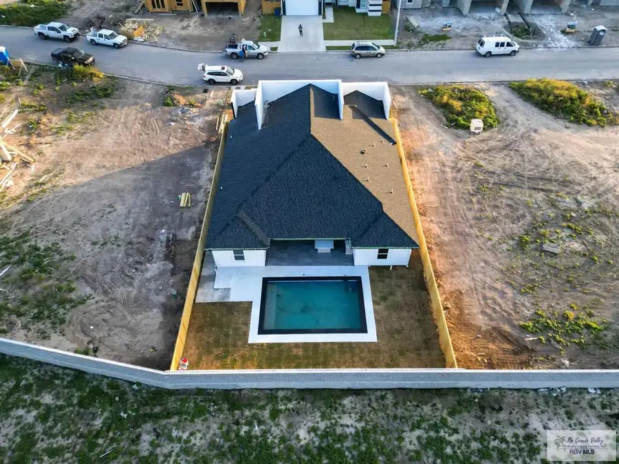 1612 Gladiola Dr, Brownsville, TX 78520 - #2