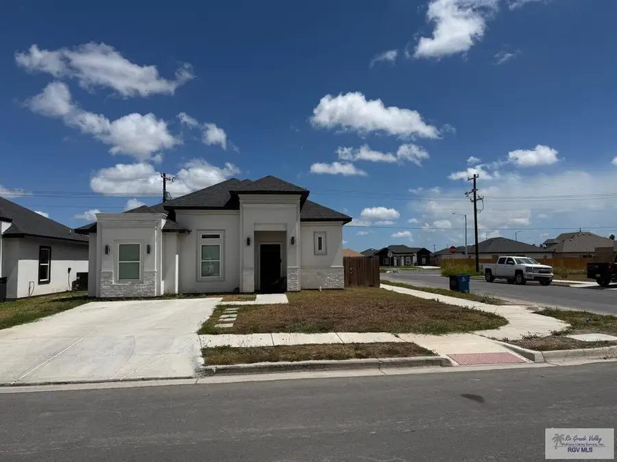 6100 Dakota Garden Cir, Brownsville, TX 78521 - #2