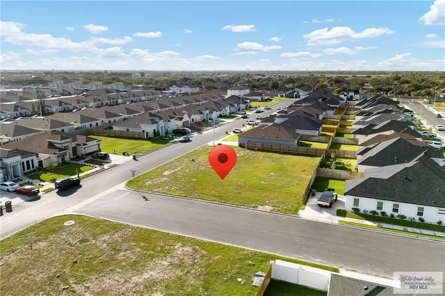 917 N Brushfield, Edinburg, TX 78541 - #2
