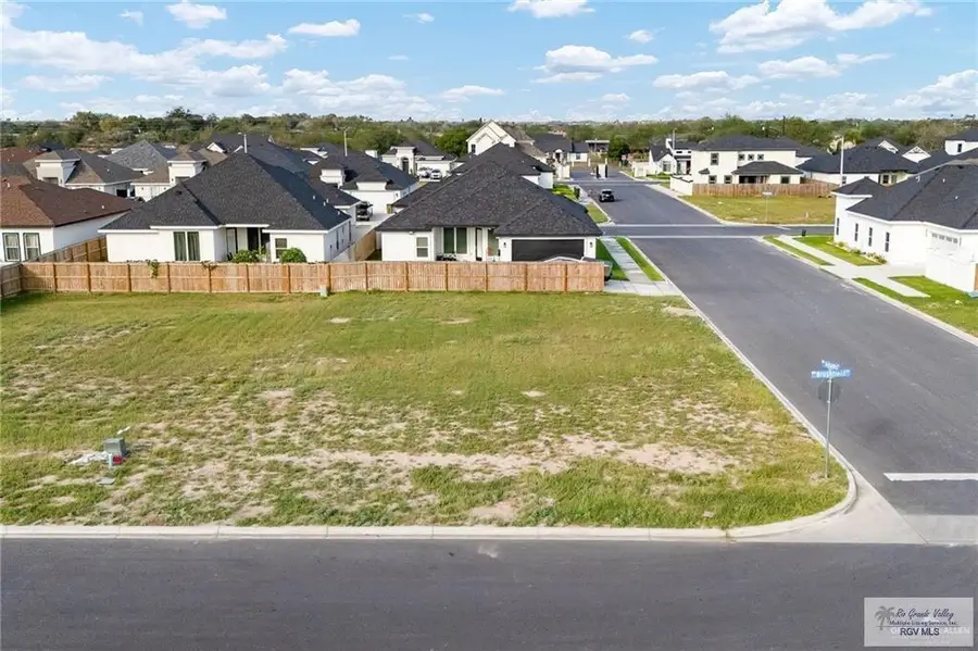 917 N Brushfield, Edinburg, TX 78541 - #3