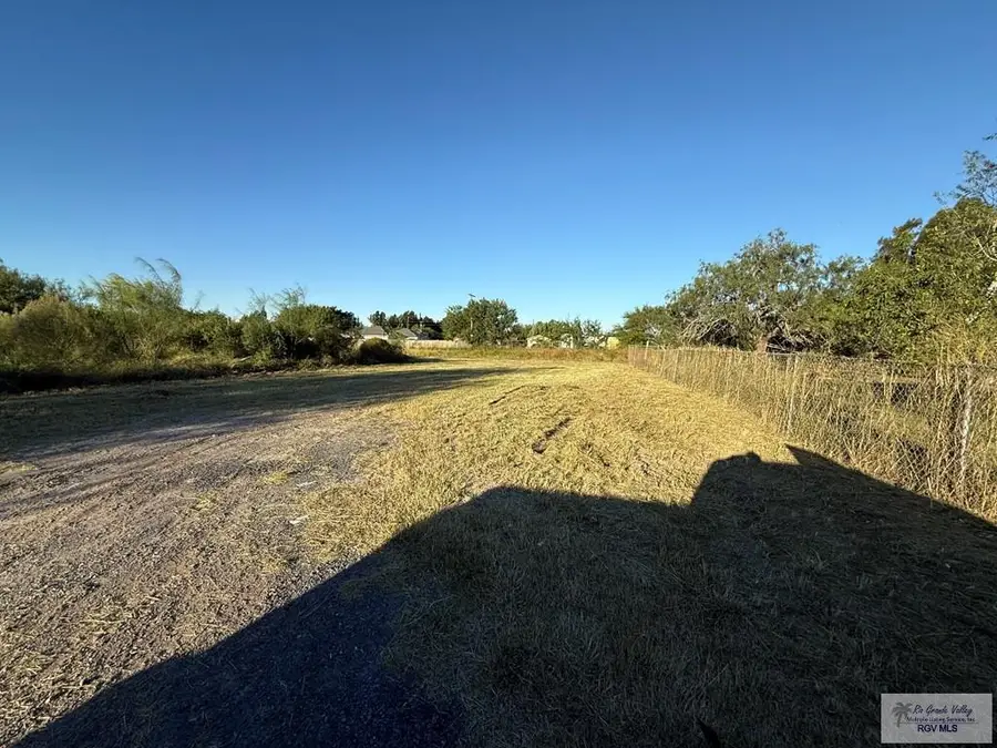 000 Lester Dr, Brownsville, TX 78521 - #2