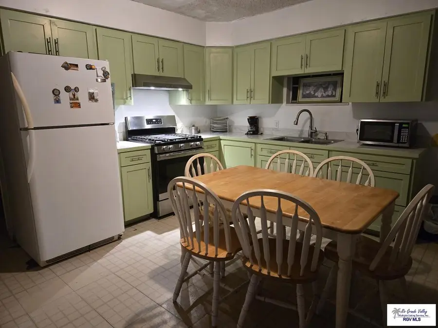 20 Ofelia Cir, Brownsville, TX 78521 - #3
