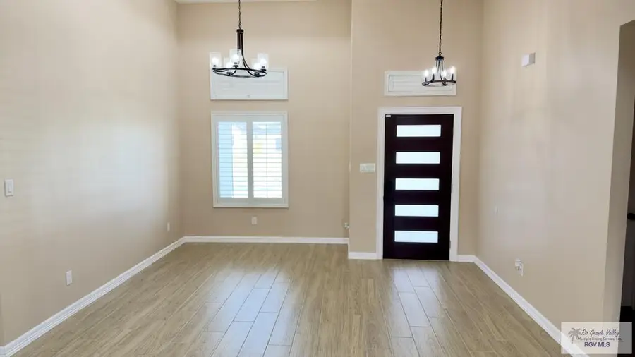 113 Republic Cir, San Benito, TX 78586 - #2