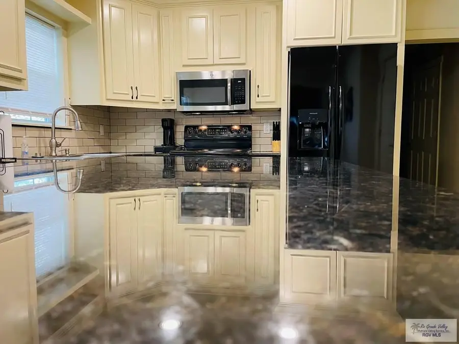 202 W Pierce Ave., Harlingen, TX 78550 - #2