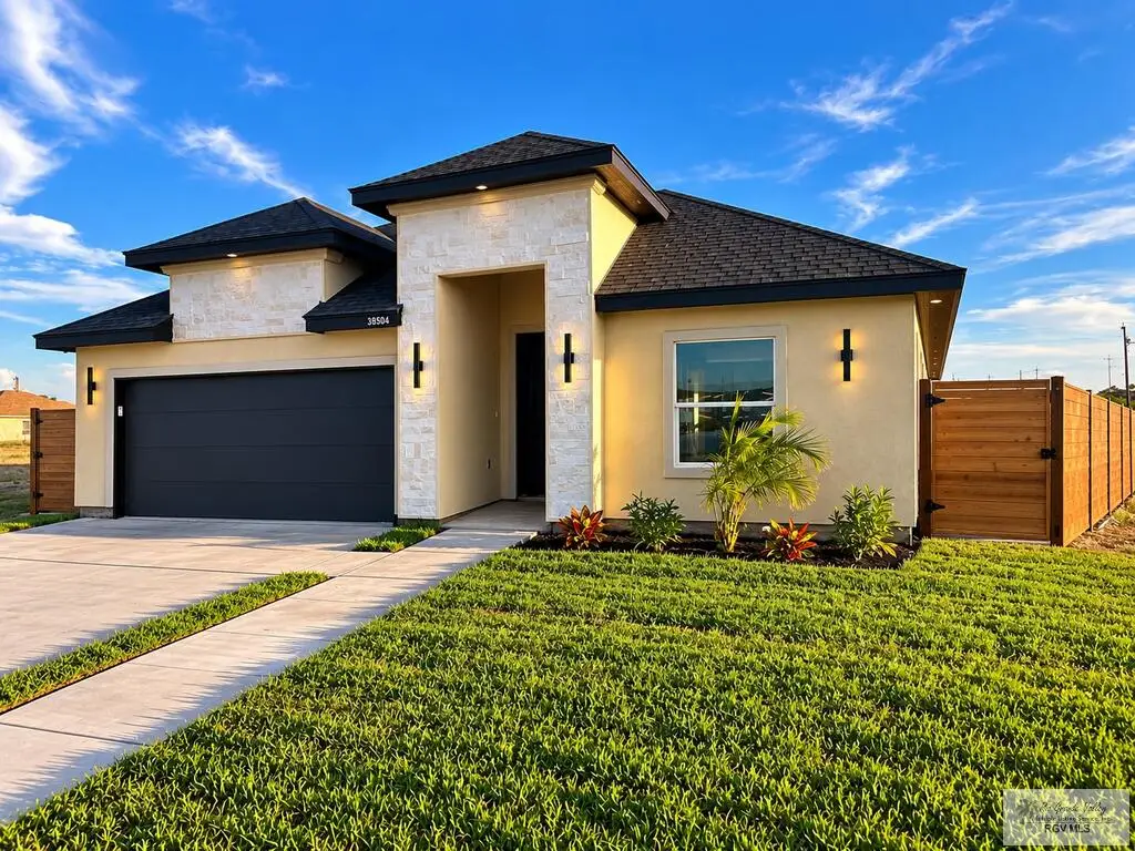 38504 Walker St, Brownsville, TX 78521 - #1