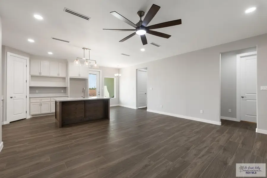 2401 Brown Pelican Ln, Harlingen, TX 78552 - #3