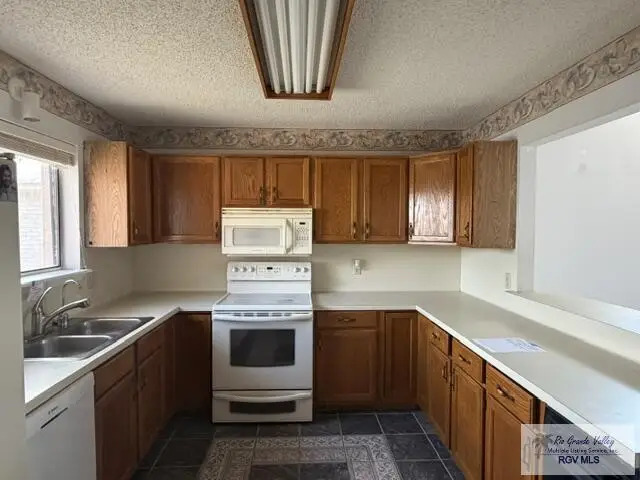 9 Shenandoah River Dr., Brownsville, TX 78520 - #2