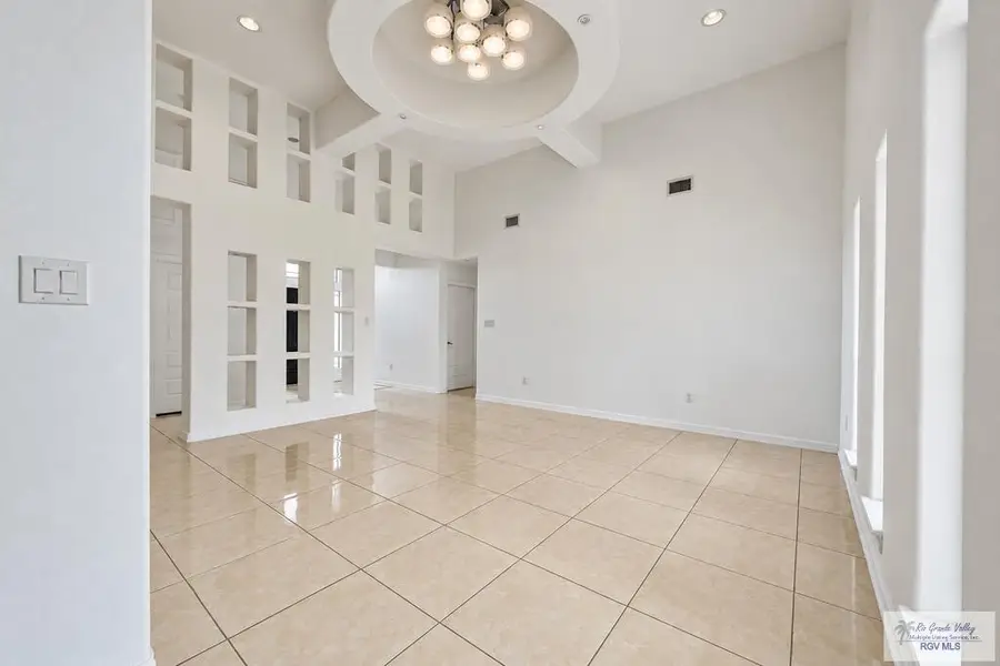 6696 Pino Verde Dr., Brownsville, TX 78526 - #3