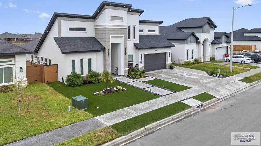 5757 Woods Country Ave, Brownsville, TX 78526 - #2