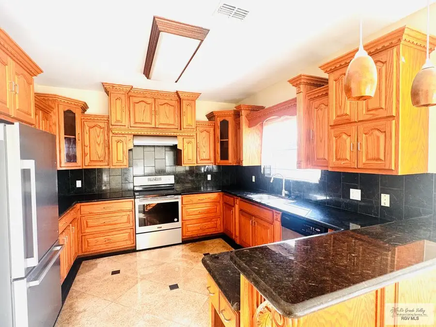 40 Rain Tree Path, Brownsville, TX 78520 - #2