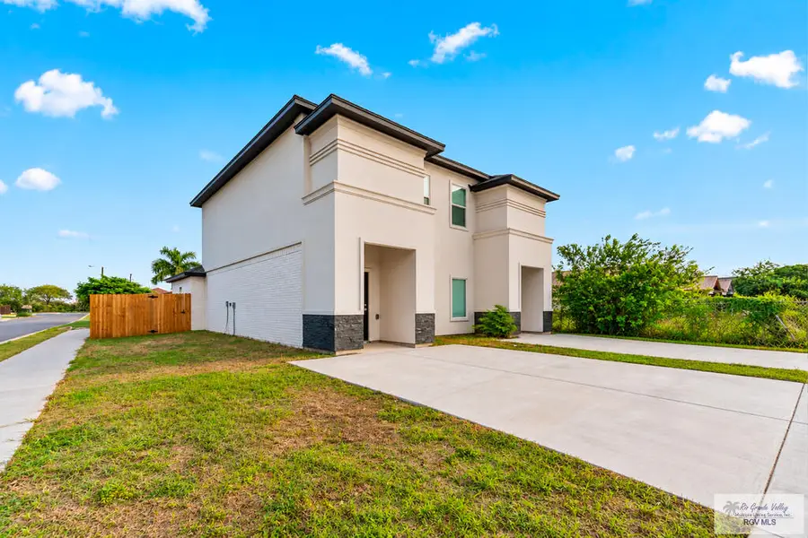 474 Lampasas St, Brownsville, TX 78521 - #3