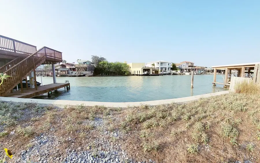 814 Tarpon Ave, Port Isabel, TX 78578 - Image #3