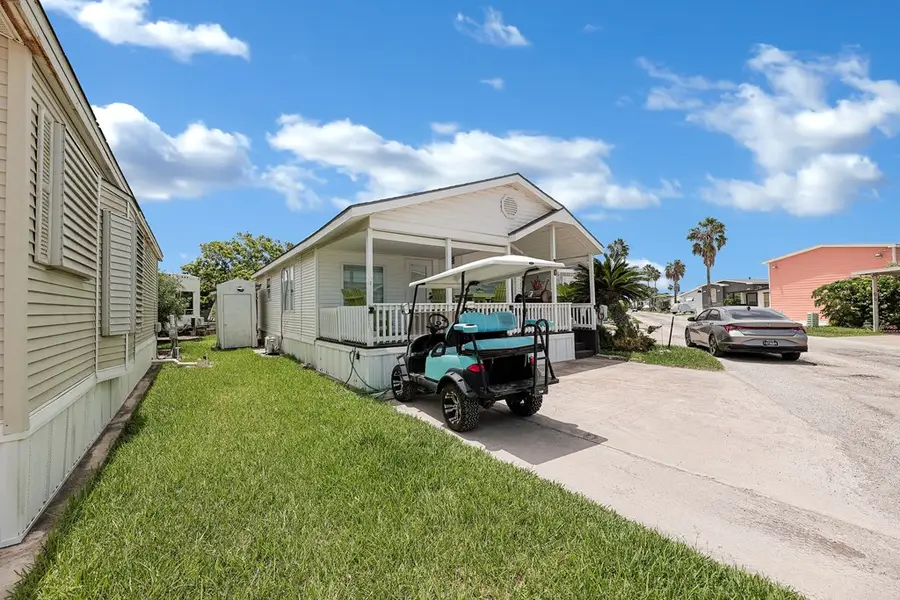 746 E Clam Circle, East Cameron, TX 78589 - Image #2