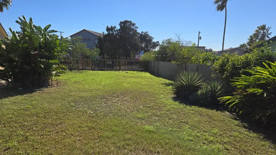 906 W Polk, Port Isabel, TX 78578 - Image #2