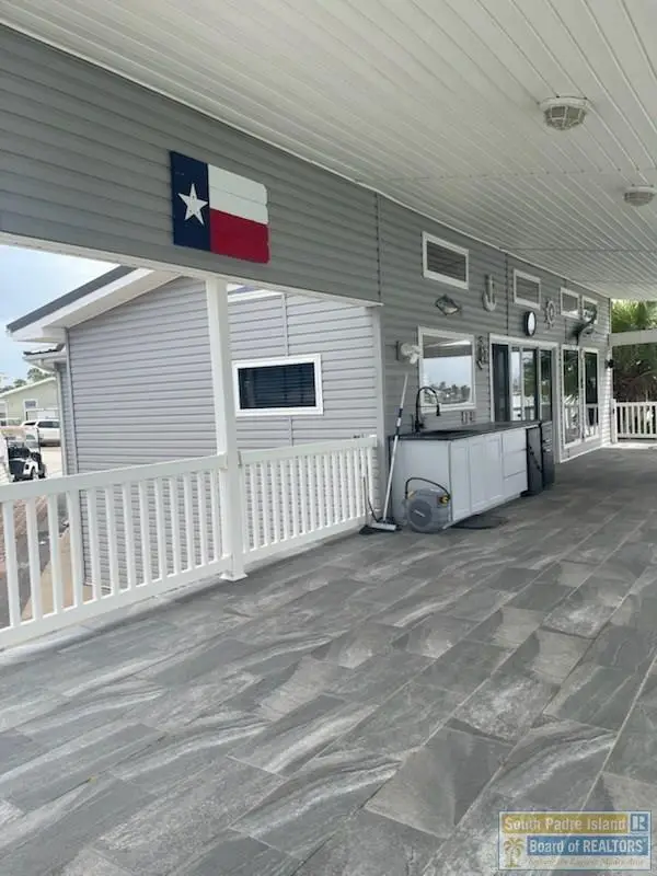 155 E Bonnet Circle, Port Isabel, TX 78578 - Image #3