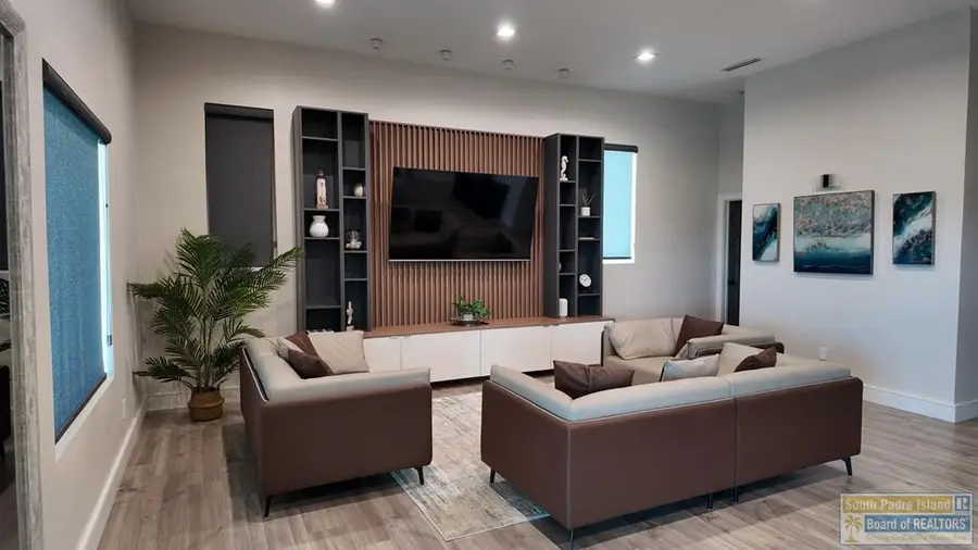 233 Anne Bonny, Port Isabel, TX 78579 - Image #3