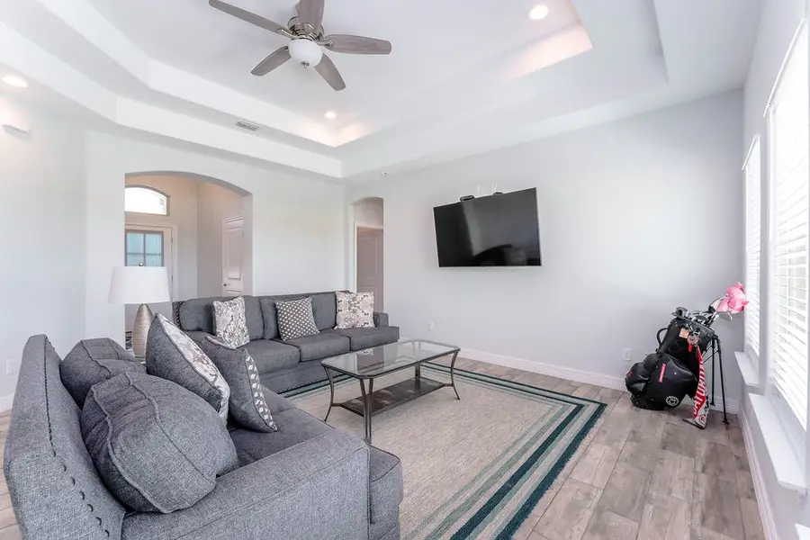 19 Valdarama Dr, Laguna Vista, TX 78578 - Image #3