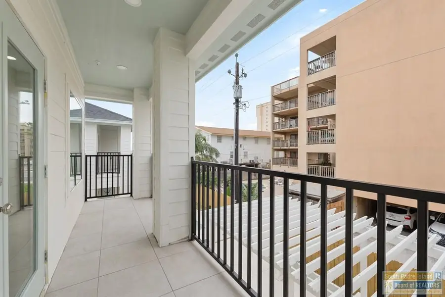 115 E Marlin St. #D, South Padre Island, TX 78597 - Image #3