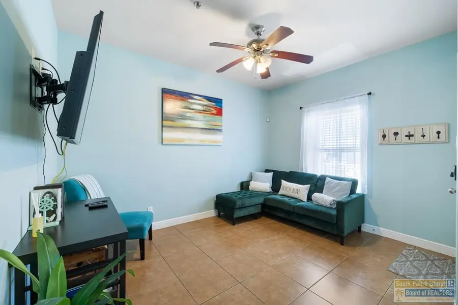 105 E Pike St. #2, South Padre Island, TX 78597 - Image #2