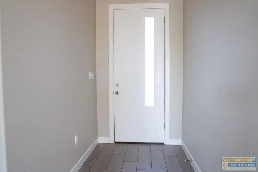 413 Valle Alto Dr., Los Fresnos, TX 78566 - #2