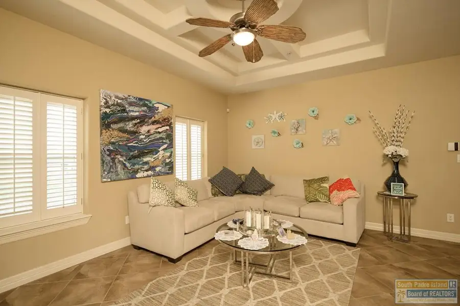 201 W Oleander St. #6, South Padre Island, TX 78597 - Image #2