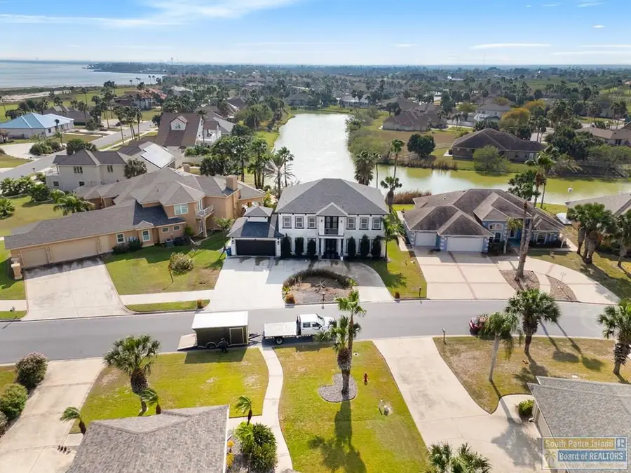 19 Laguna Madre Dr., Laguna Vista, TX 78578 - #2