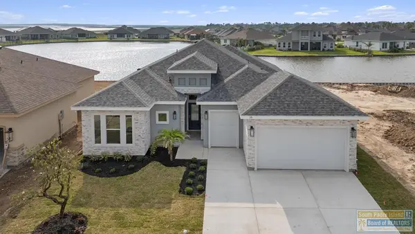 39 Arcos Gardens, Laguna Vista, TX 78578