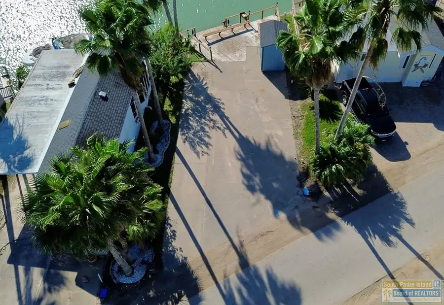 657 Sand Dollar Dr, Port Isabel, TX 78578 - Image #2