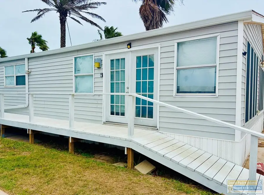 513 W Clam Circle, Port Isabel, TX 78578 - Image #3