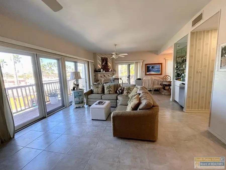 226 W Houston St. #202 B, Port Isabel, TX 78578 - Image #2